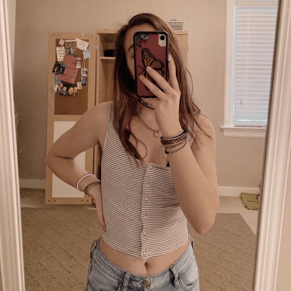 h&m black & white cropped tank top